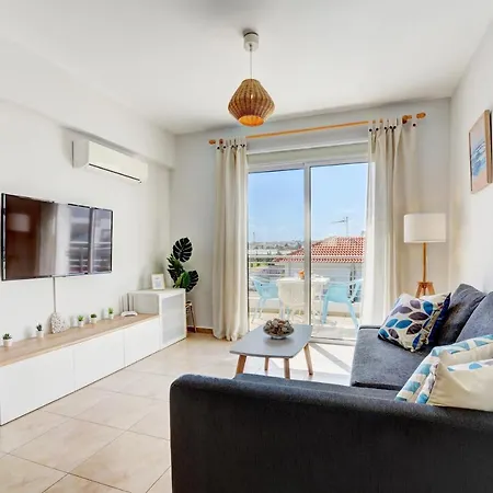 Apartment ♥ Sunny&cozy Family ★ Walk To The Beach☼ *