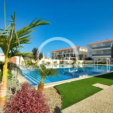 ♥ Sunny&cozy Family ★ Walk To The Beach☼ Paralimni