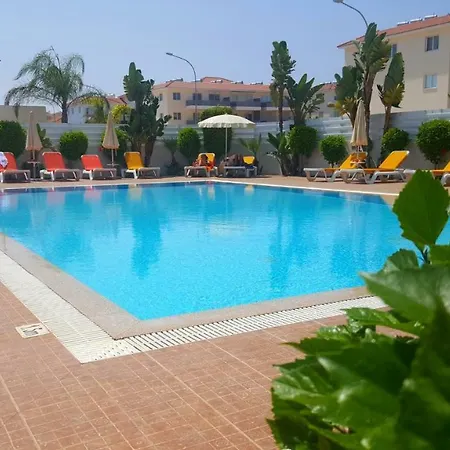 ♥ Sunny&cozy Family ★ Walk To The Beach☼ *