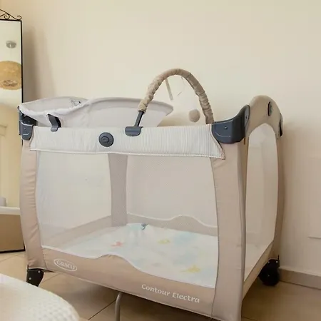 ♥ Sunny&cozy Family ★ Walk To The Beach☼ * Paralimni