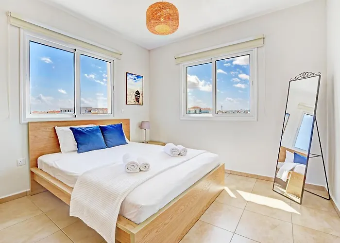 ♥ Sunny&cozy Family ★ Walk To The Beach☼