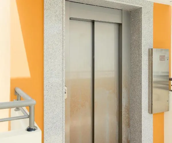 ♥ Sunny&cozy Family ★ Walk To The Beach☼ Paralimni